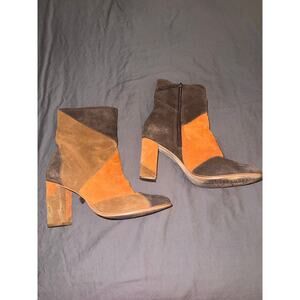 Matisse Suede Jigsaw Patchwork Brown Heel Booties Size 8 M Retro 70’s Inspired